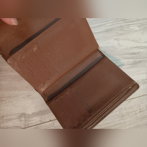 Louis Vuitton Alexandra patent leather wallet - Picture 13 of 16